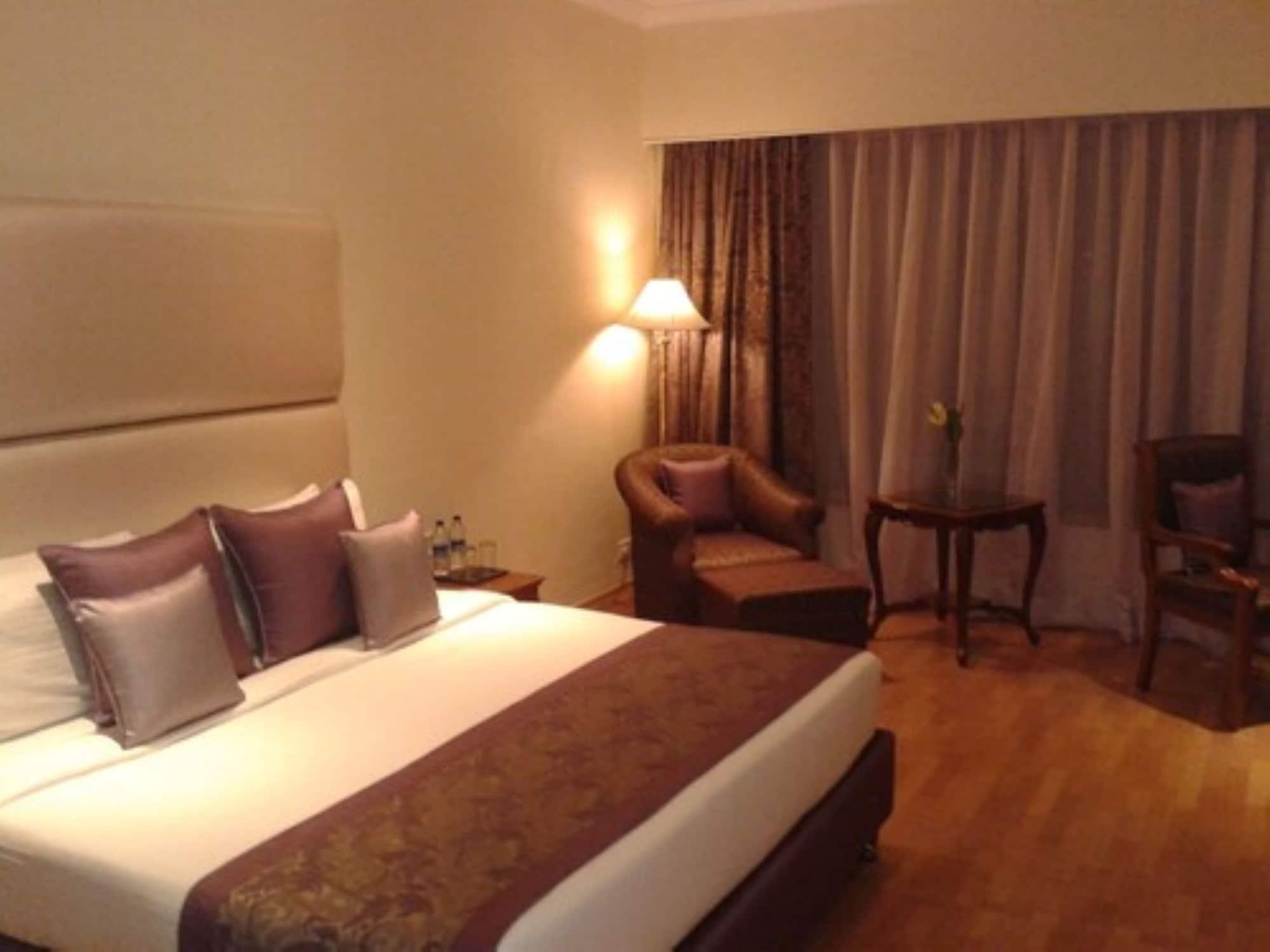 Taj Deccan Hyderabad Exterior photo