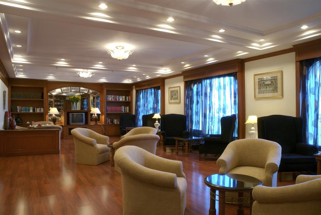 Taj Deccan Hyderabad Exterior photo